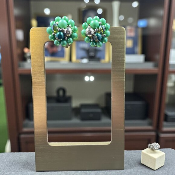 Japan Jewelry - Vintage Japan Green Bead Cluster Clip On Earrings Retro Pearl Costume Jewelry